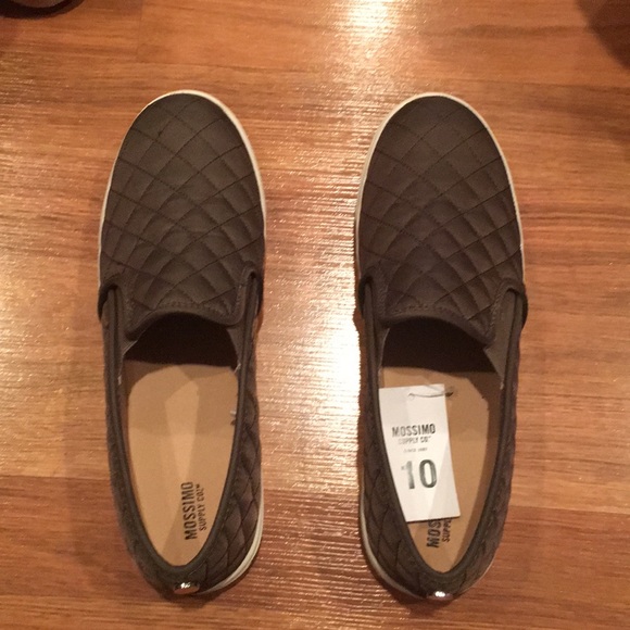 Mossimo Supply Co. Shoes - NEW ARMY GREEN SHOWS Women SZ 10